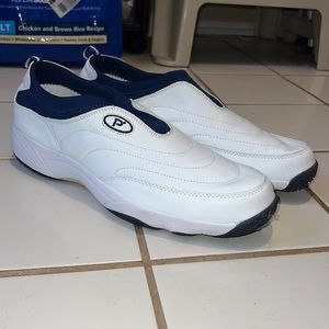 Men’s Size 12 Slip-on shoes